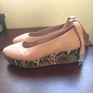 Snakeskin platform Pink Suede Loafers